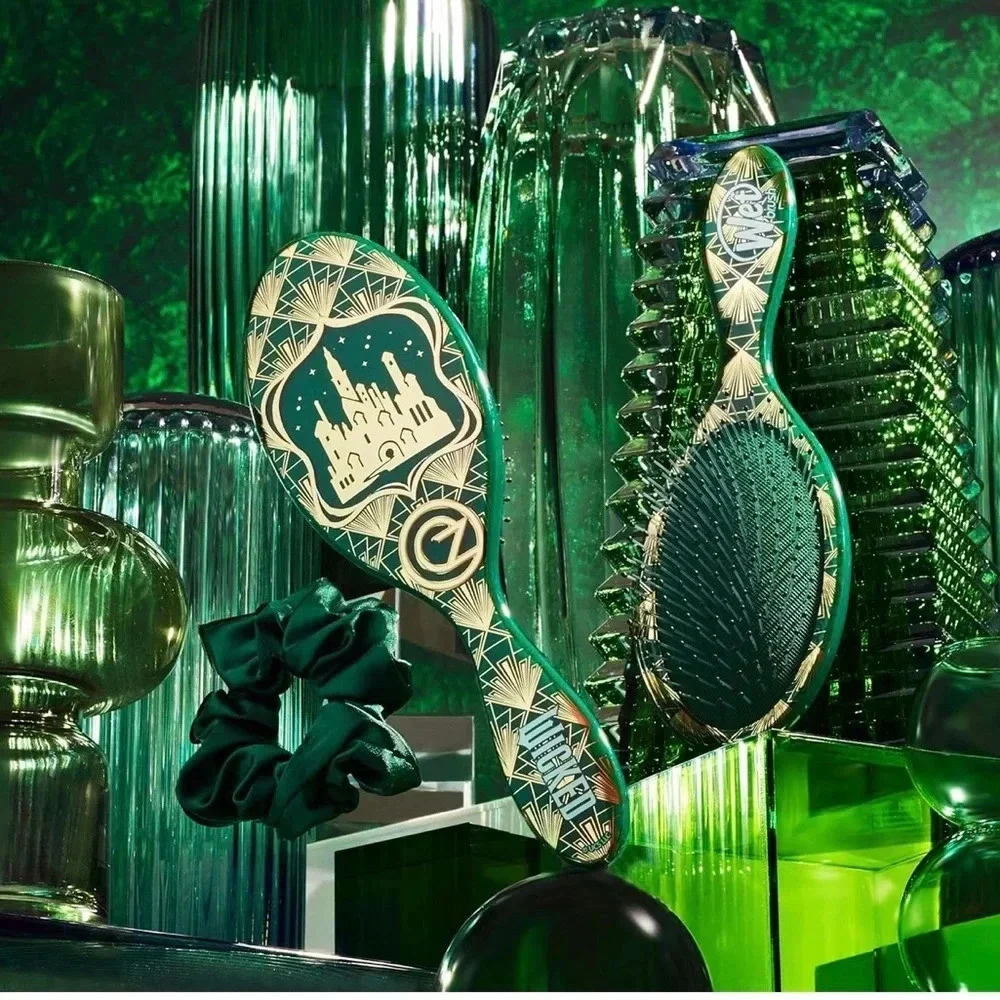 Wicked Wet Brush and Scrunchie set NIB Emerald City